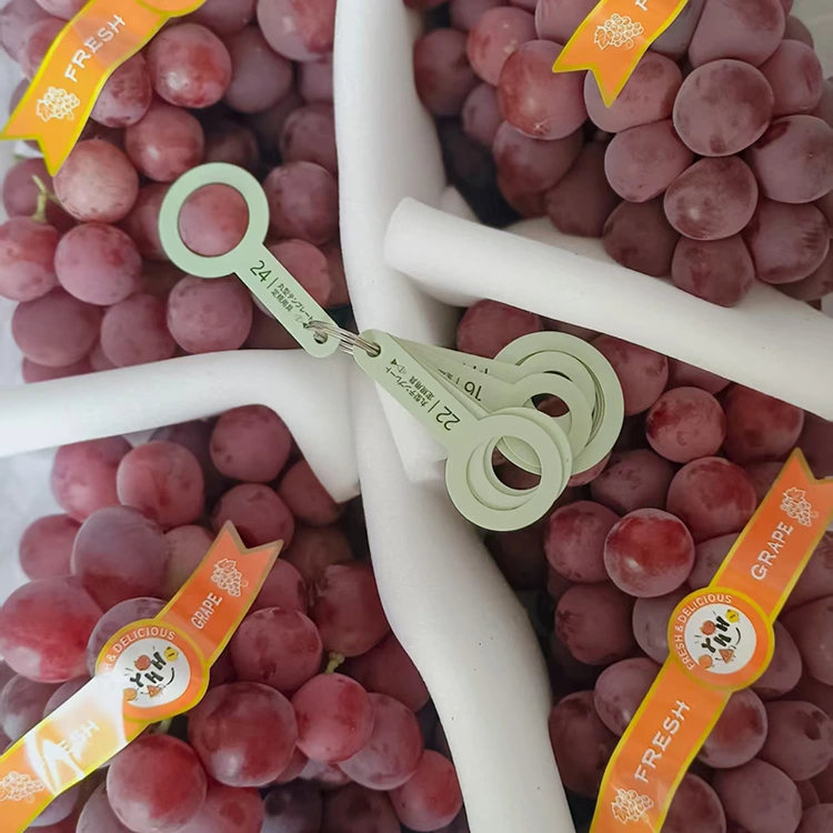 Voafantina Farm Fresh Red Globe Grapes